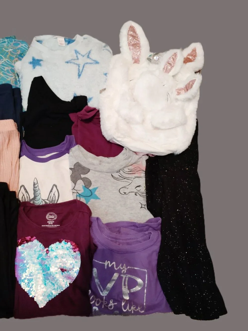 HUGE LOT OF CLOTHES TOPS LEGGINGS OUTFITS XERSION GAP CHAMPION~GIRLS SIZE XS 4/5